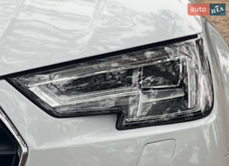 Седан Audi A4 2017 в Дніпрі