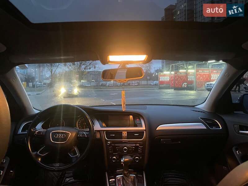 Седан Audi A4 2012 в Киеве