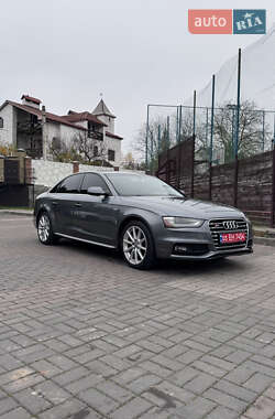 Седан Audi A4 2014 в Луцьку