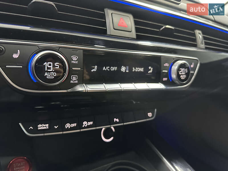 Седан Audi A4 2016 в Одесі