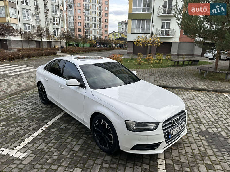 Седан Audi A4 2012 в Івано-Франківську