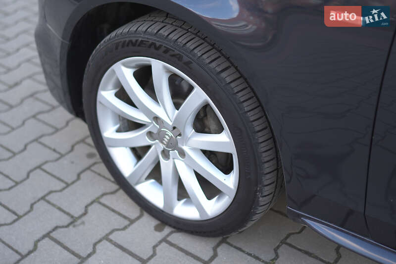 Седан Audi A4 2014 в Киеве