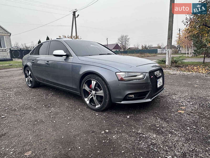 Седан Audi A4 2012 в Новомосковську