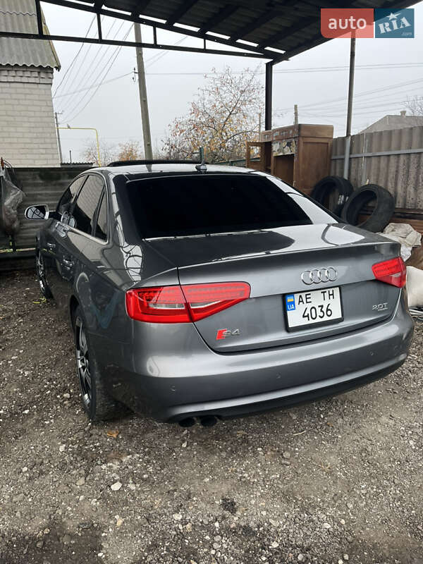 Седан Audi A4 2012 в Новомосковську