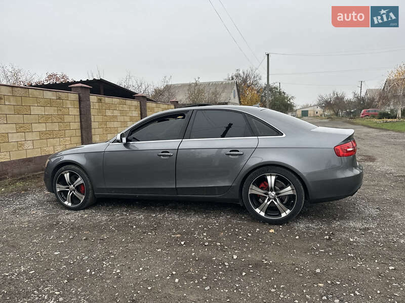 Седан Audi A4 2012 в Новомосковську