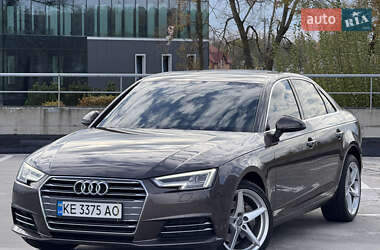 Седан Audi A4 2018 в Киеве