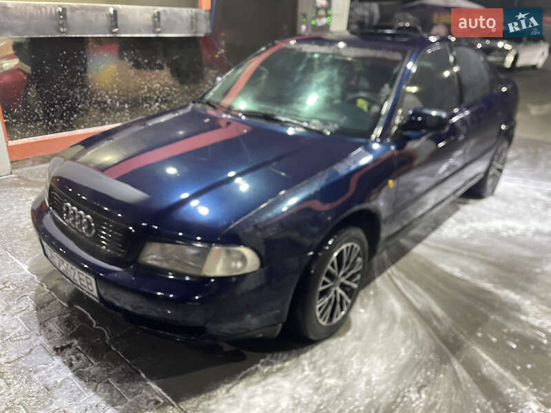 Седан Audi A4 1997 в Чернівцях фото 3 Седан Audi A4 1997 в Чернівцях