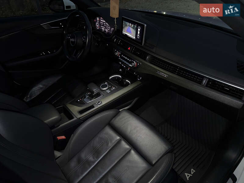 Седан Audi A4 2018 в Стрию
