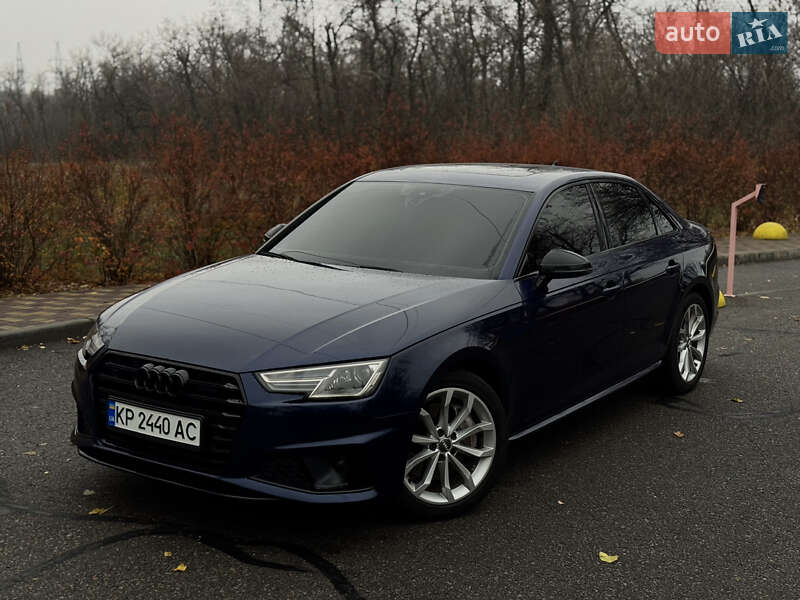 Седан Audi A4 2019 в Запорожье