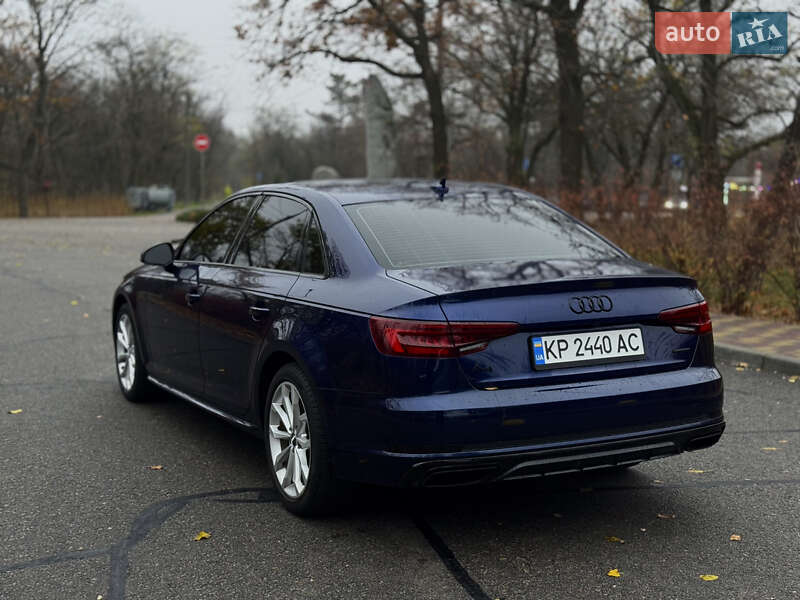 Седан Audi A4 2019 в Запорожье
