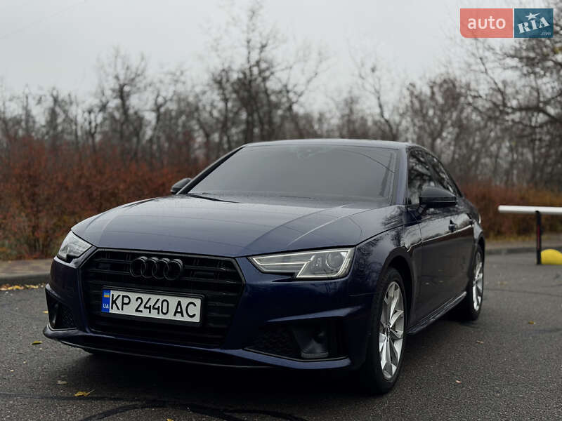 Седан Audi A4 2019 в Запорожье