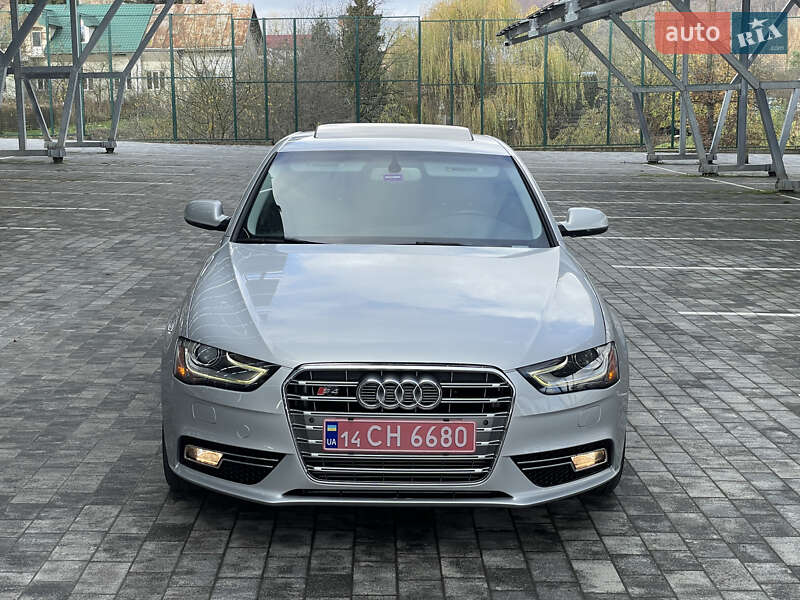 Седан Audi A4 2013 в Львове