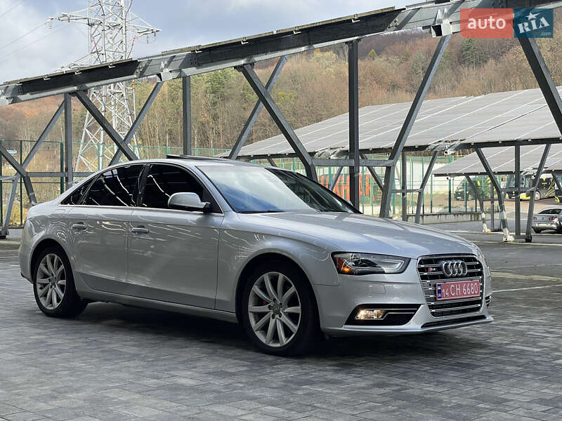 Седан Audi A4 2013 в Львове