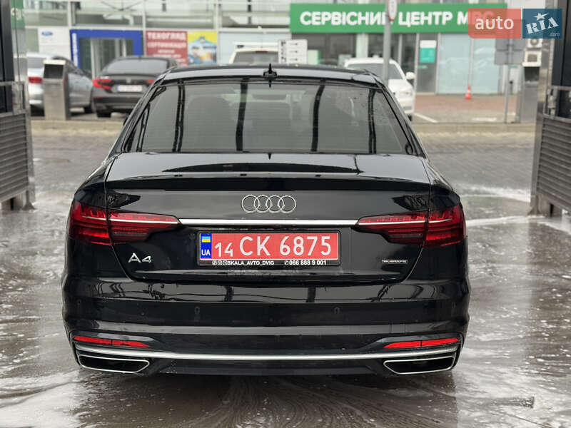 Седан Audi A4 2021 в Ужгороді