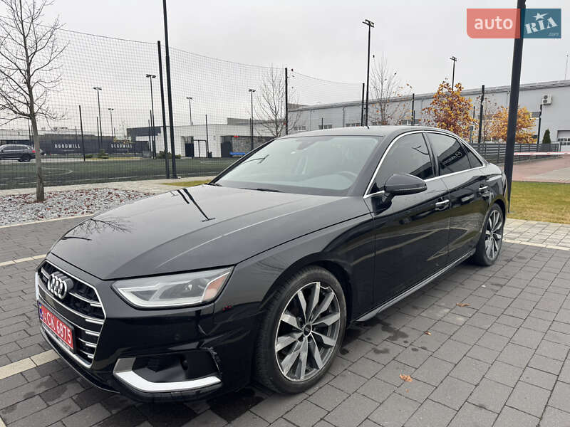 Седан Audi A4 2021 в Ужгороді