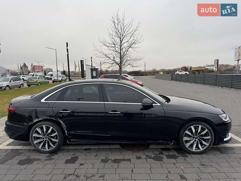 Седан Audi A4 2021 в Ужгороді