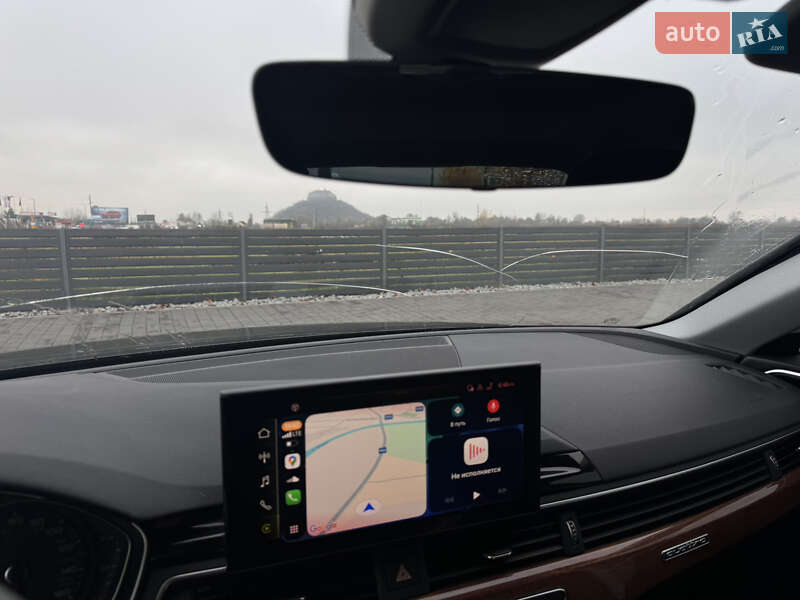 Седан Audi A4 2021 в Ужгороді