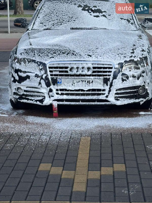 Седан Audi A4 2011 в Киеве