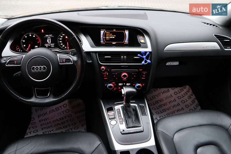 Седан Audi A4 2015 в Львові