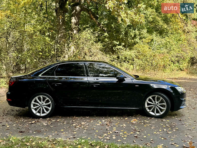 Седан Audi A4 2017 в Киеве