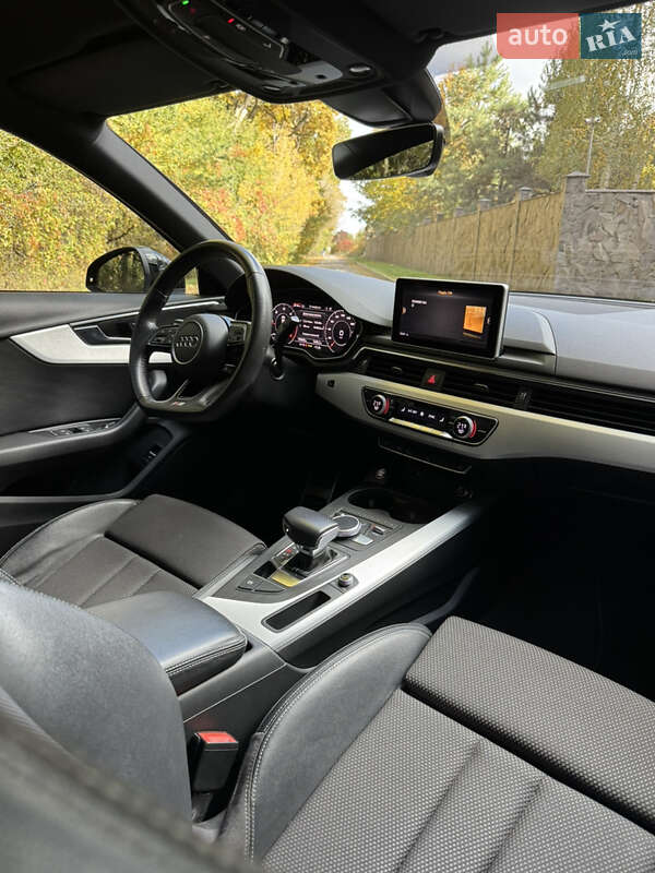 Седан Audi A4 2017 в Киеве