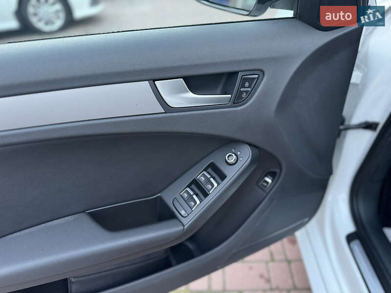 Седан Audi A4 2014 в Одессе