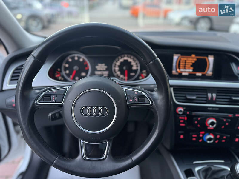 Седан Audi A4 2014 в Одессе