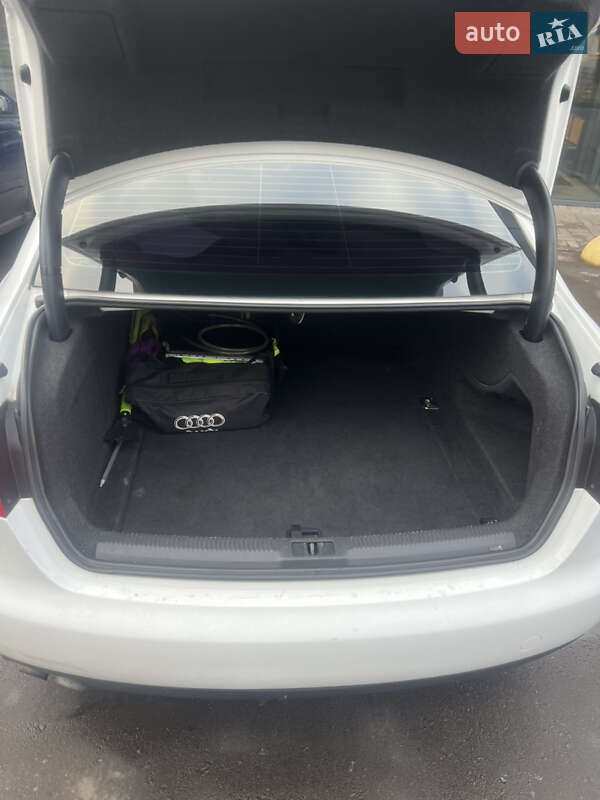 Седан Audi A4 2008 в Шептицькому