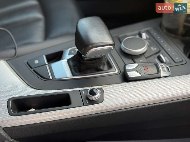 Седан Audi A4 2018 в Івано-Франківську