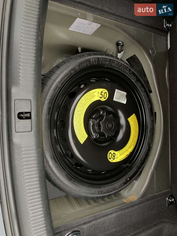 Седан Audi A4 2014 в Бердичеві