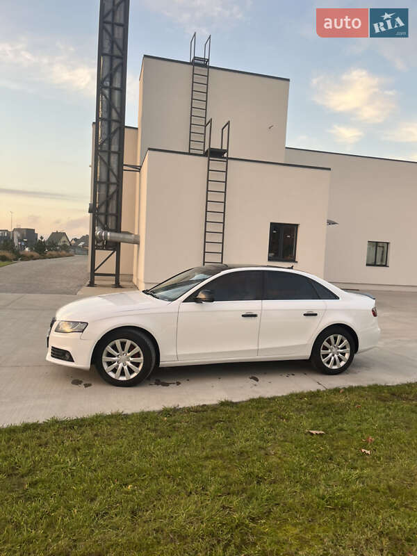 Седан Audi A4 2009 в Луцке