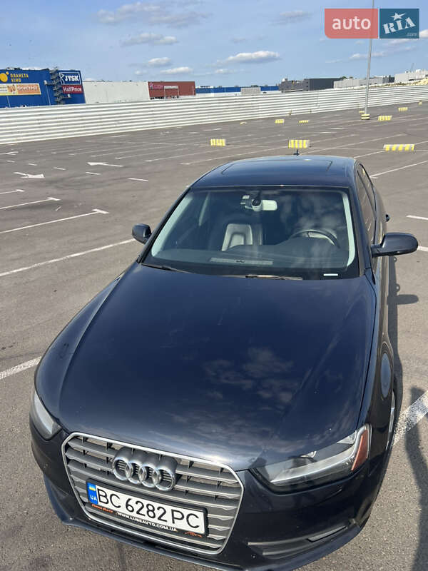 Седан Audi A4 2013 в Львові