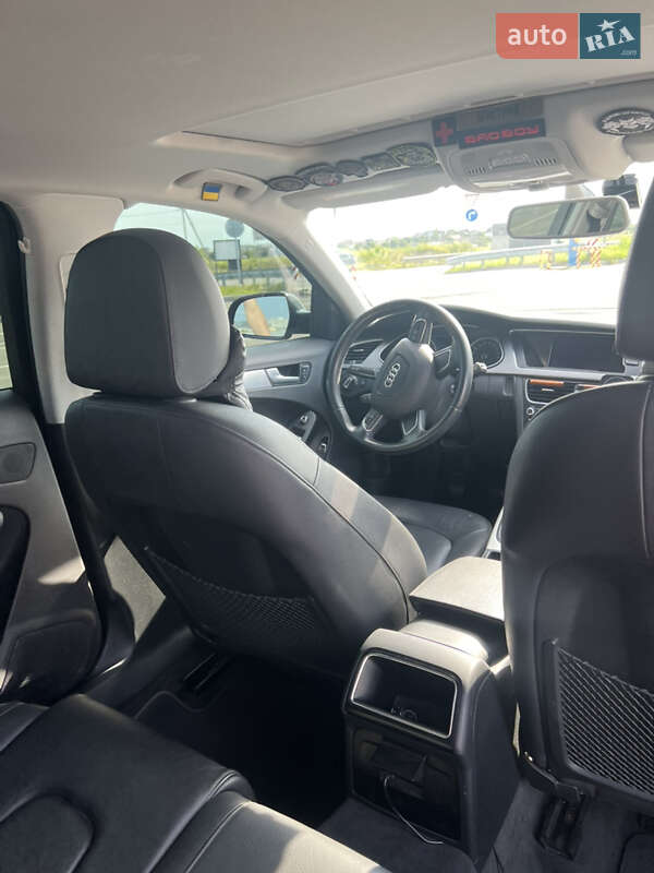 Седан Audi A4 2013 в Львові