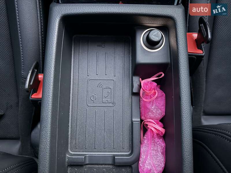 Седан Audi A4 2020 в Києві фото 42 Седан Audi A4 2020 в Києві