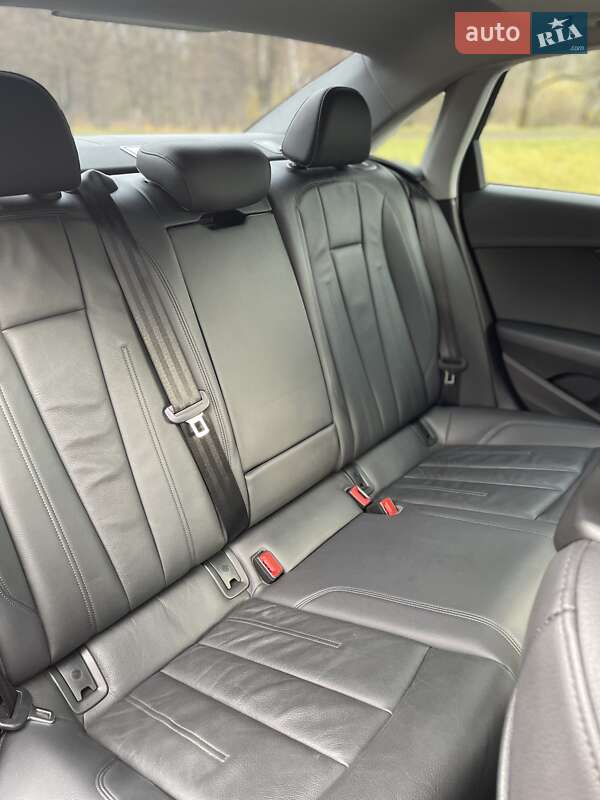 Седан Audi A4 2018 в Львові фото 37 Седан Audi A4 2018 в Львові