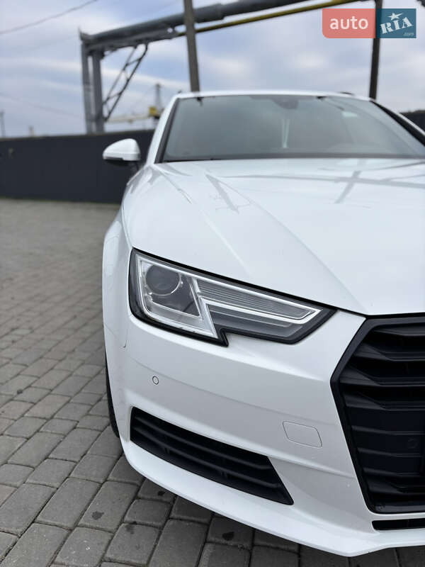 Универсал Audi A4 2018 в Мукачево