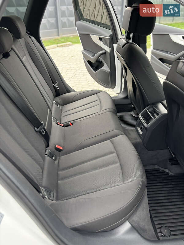 Универсал Audi A4 2018 в Мукачево