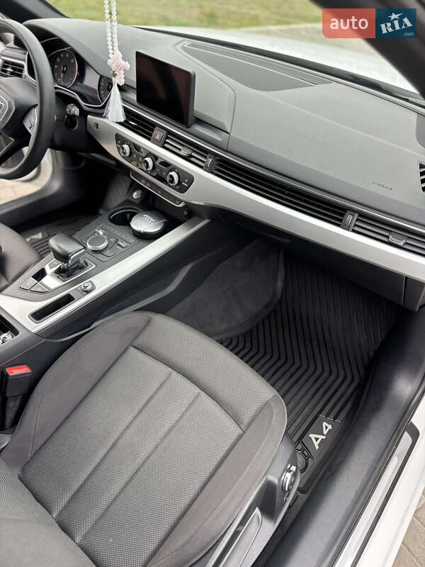Универсал Audi A4 2018 в Мукачево