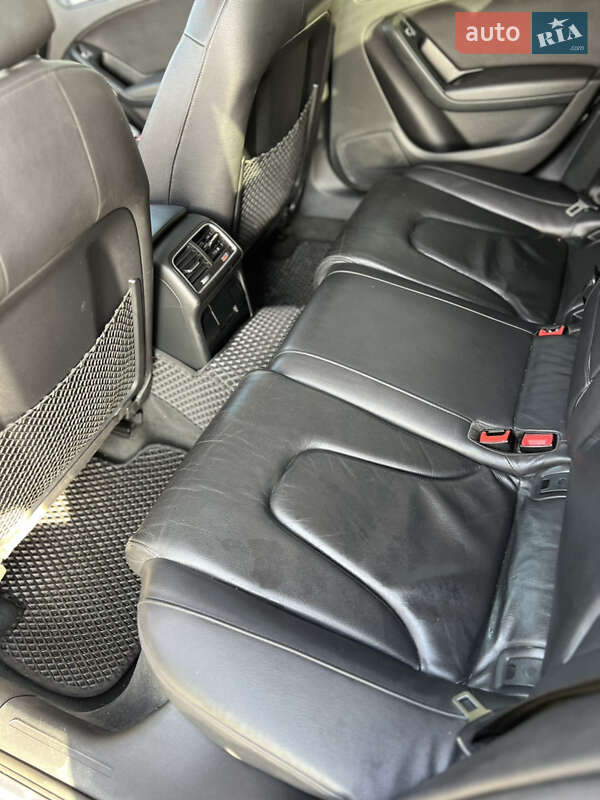 Седан Audi A4 2012 в Хмельницькому