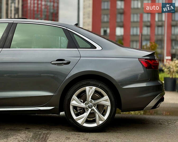 Седан Audi A4 2020 в Києві