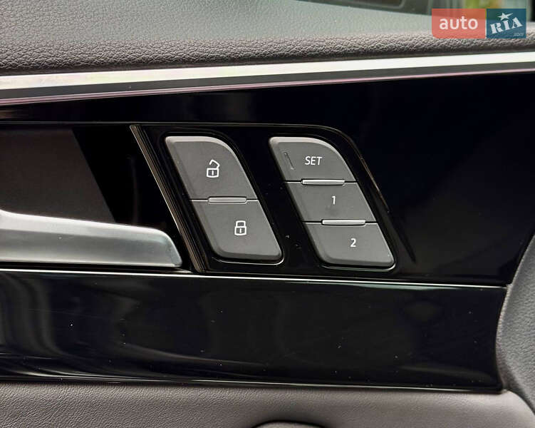 Седан Audi A4 2020 в Києві