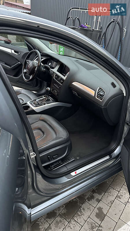 Седан Audi A4 2012 в Гостомелі