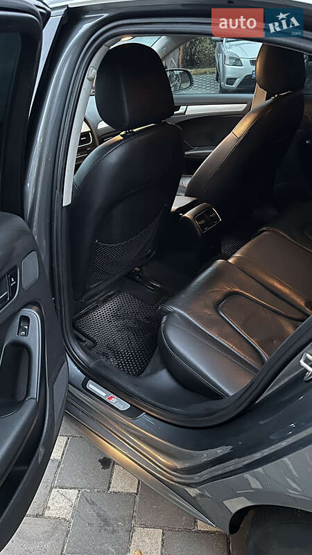 Седан Audi A4 2012 в Гостомелі