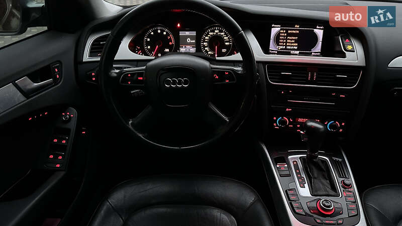 Седан Audi A4 2012 в Гостомелі