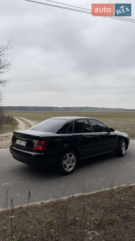 Седан Audi A4 1996 в Бородянці