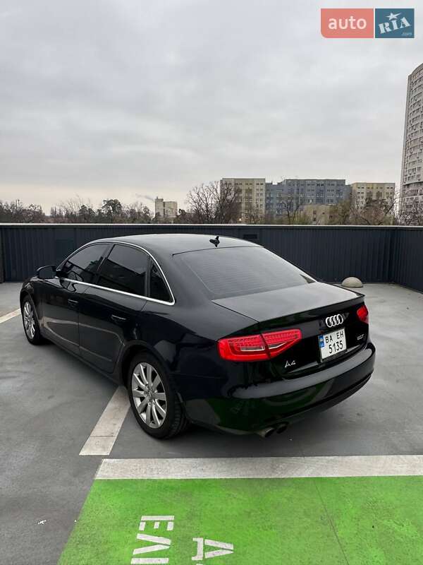 Седан Audi A4 2012 в Киеве фото 10 Седан Audi A4 2012 в Киеве