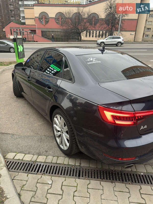 Седан Audi A4 2016 в Києві