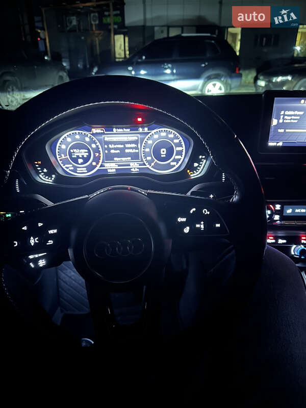 Седан Audi A4 2016 в Киеве