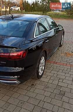 Седан Audi A4 2022 в Львове