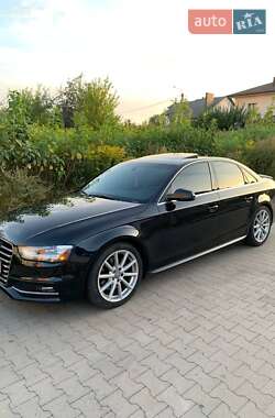Седан Audi A4 2012 в Ровно